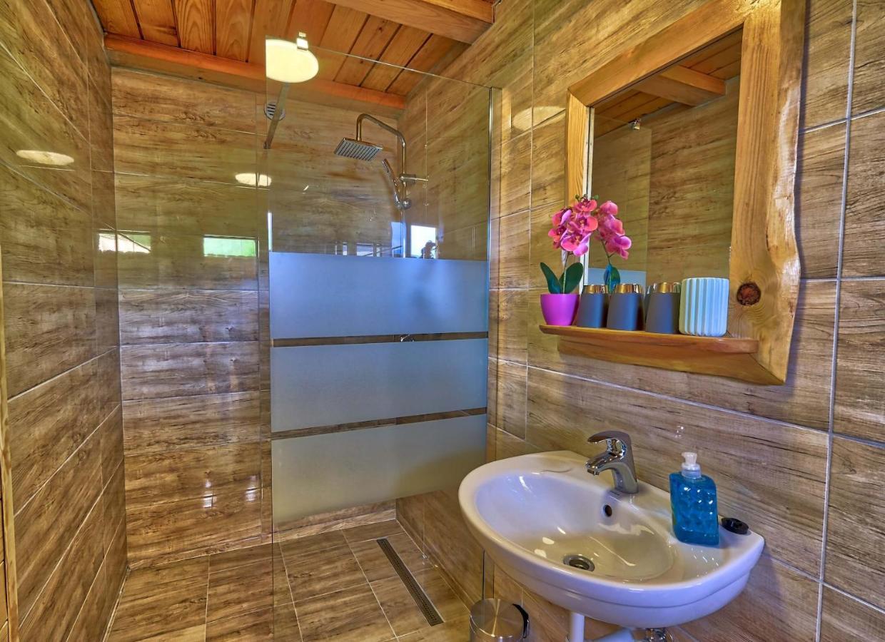 فندق Glamping Brodej Vitanje المظهر الخارجي الصورة